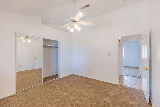 Building Photo - 3 Bedroom 2 Bath Home