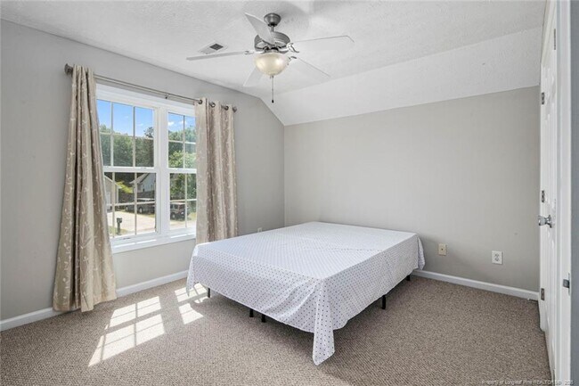 Building Photo - 118 Gait Ct