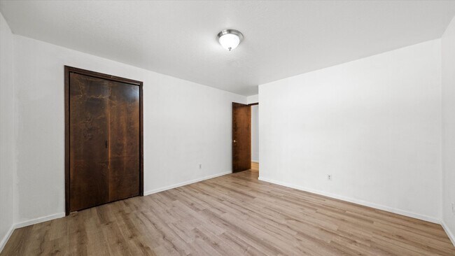 Building Photo - Stunning 4-Bedroom Modern Home in West Richland