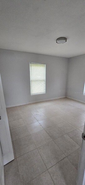 Building Photo - 480 Sharon Cir