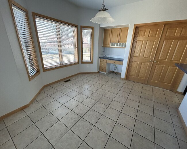 Building Photo - Room to Roam – Stunning Home on 2.4 Acres