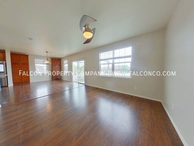 Building Photo - 7973 Buckeye Tree Ln