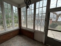 Building Photo - 95 Ahrens St