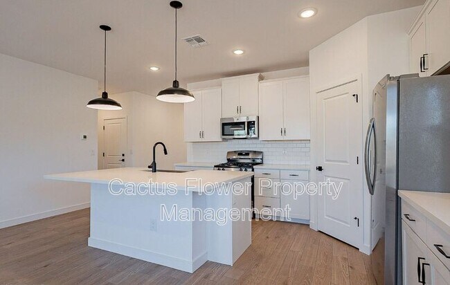 Building Photo - 3056 W Bent Tree Dr