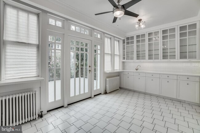 Building Photo - 2030 Pierce Mill Rd NW