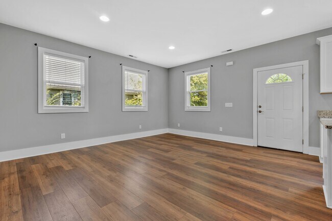 Building Photo - 203 Eastover St