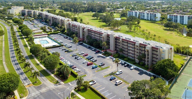 Building Photo - 3661 Via Poinciana