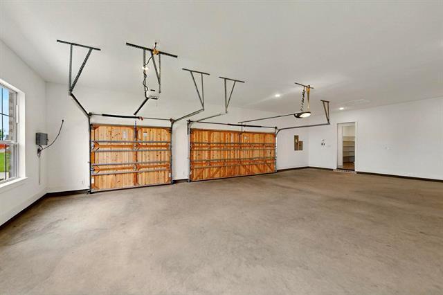 Building Photo - 3025 Oak Crk Ct