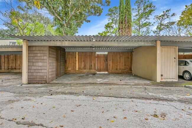 Building Photo - 10203 Beekman Pl Dr