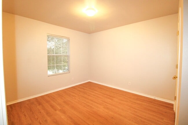 Building Photo - 9706 Battle Pass