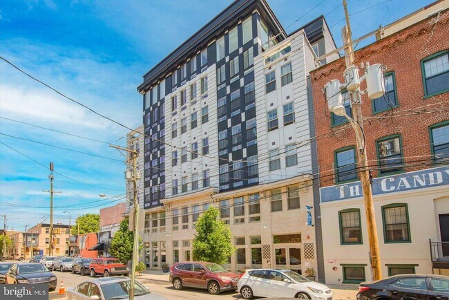 Building Photo - 1133 E Columbia Ave