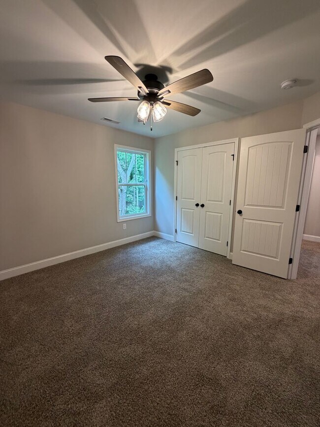 Building Photo - 1713 Golf Club Ln NW