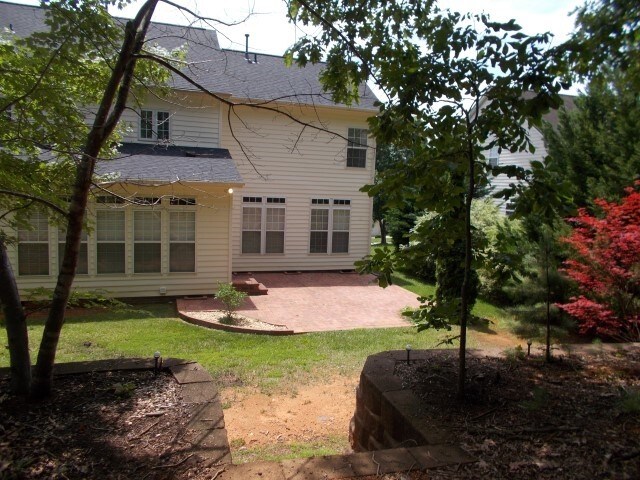Building Photo - 3007 Linstead Dr