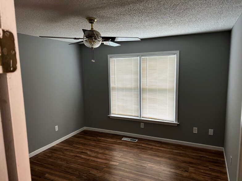 Master Bedroom - 109 Cypress Dr