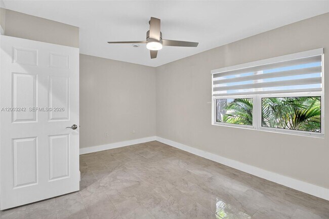 Building Photo - 6090 SW 63rd Ave