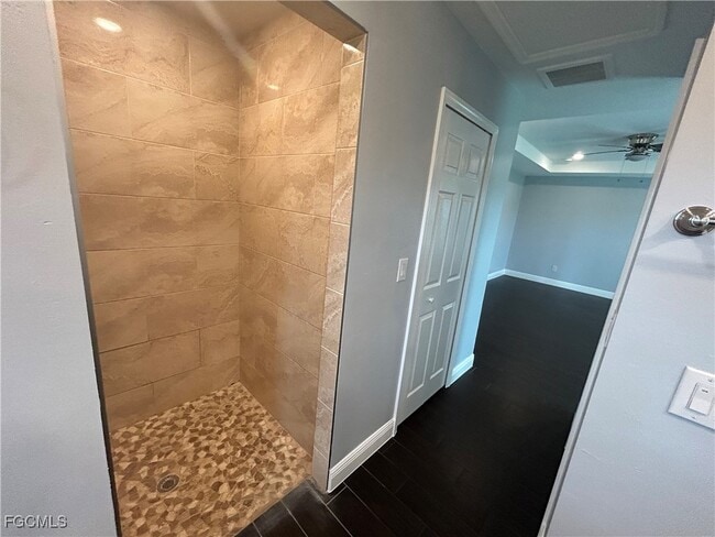 Building Photo - 1257 Columbus Blvd