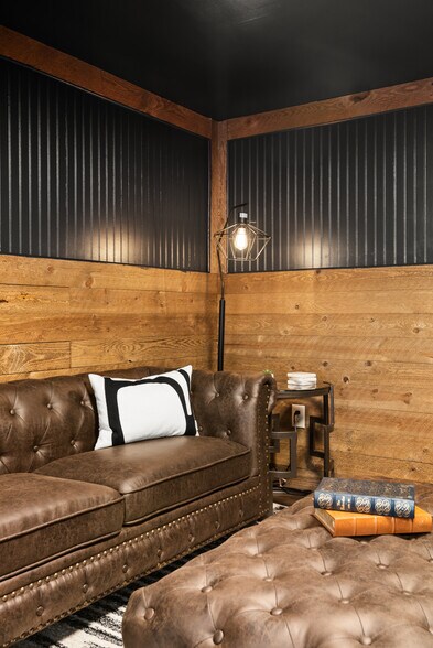 Building Photo - 1009 Little Marrowbone Rd