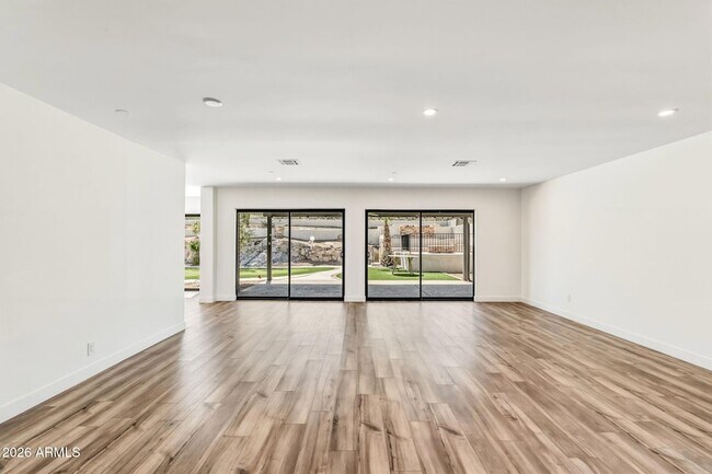 Building Photo - 9046 N 28th St