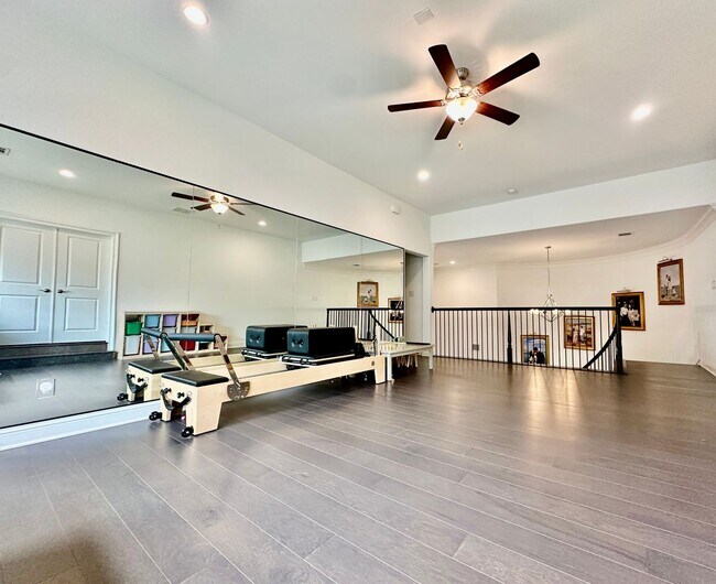 Building Photo - Stunning 4BR/3.5BA Modern Home in Walsh — Available 7/21