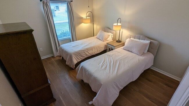 Bedroom 3- TwinXL x2 - 3156 Brine Way