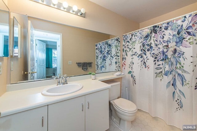 Building Photo - 1352 Paddington Rd