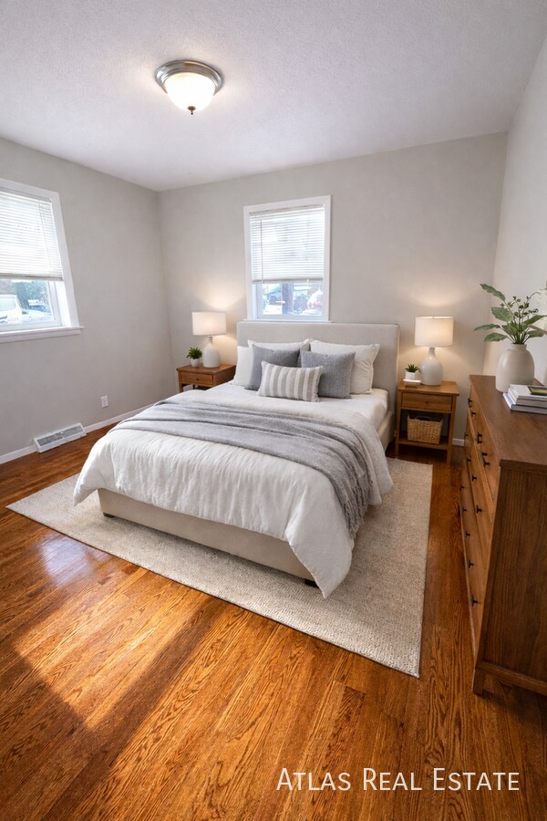 Building Photo - 6646 Maywood Ave