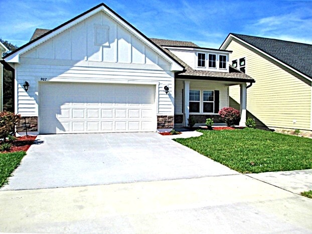 Primary Photo - 907 Sunny Stroll Dr
