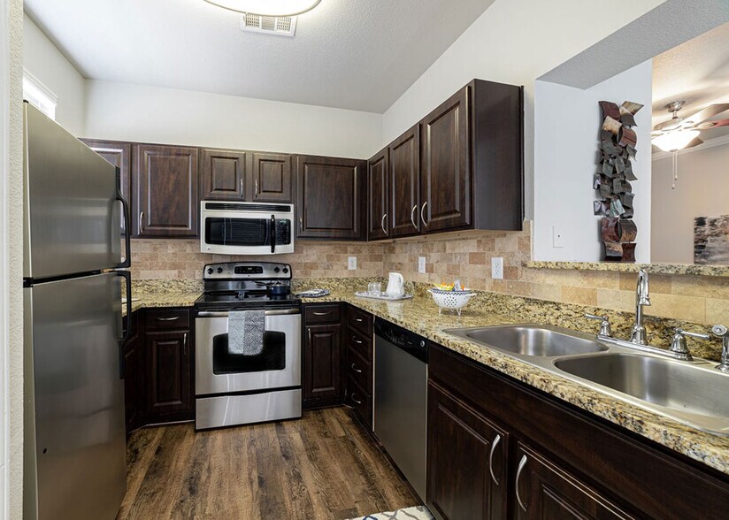 Marquis at Bellaire Ranch 4600 Bellaire Dr S Fort Worth TX 76109