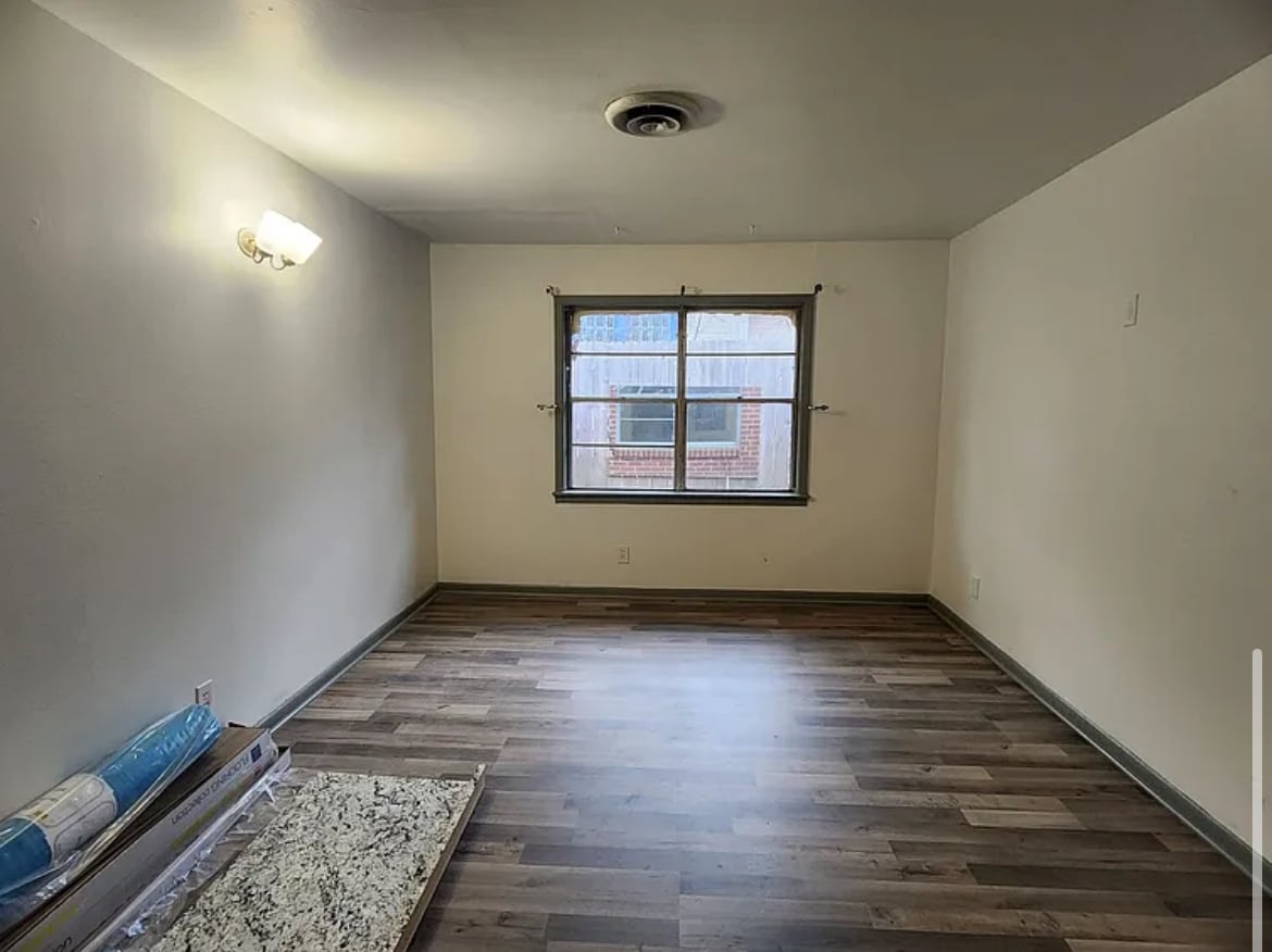 Building Photo - 2431 Highland Ave