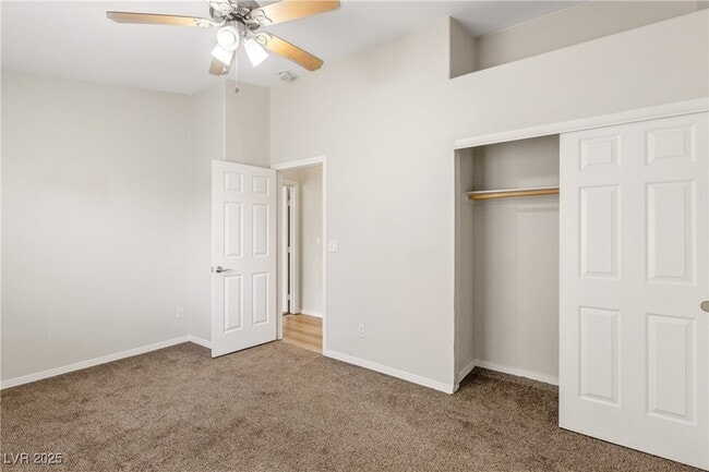 Building Photo - 917 Blue Arroyo Dr