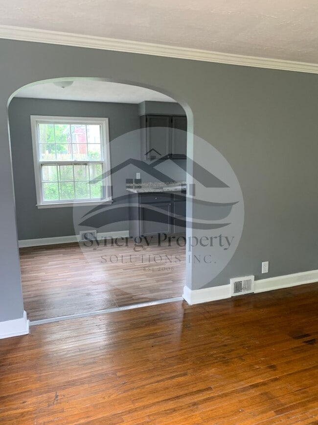 Building Photo - Coming Soon !3 Bedroom, Garage June 6th