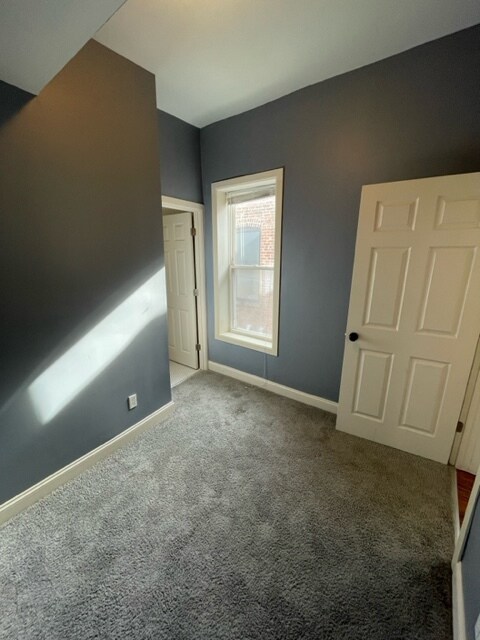 Building Photo - 6611 S Woodlawn Ave