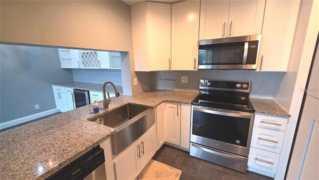 Building Photo - 8215 Sun Spring Cir