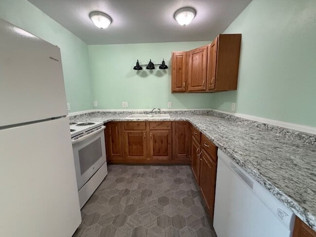 Building Photo - 3 Bedroom home in Moses Lake