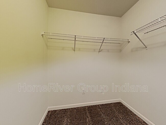 Building Photo - 5709 W Woods Edge Dr