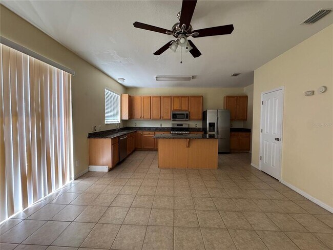 Building Photo - 6767 Waterton Dr