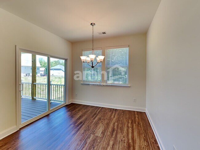 Building Photo - 598 Slew Drive