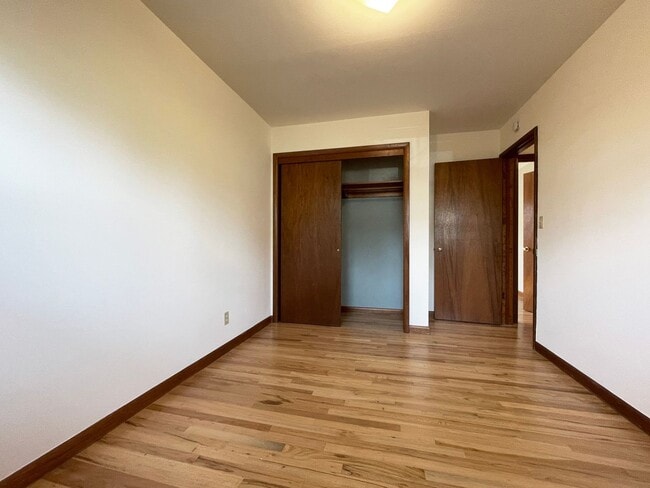 Building Photo - Charming Mid-Century Ranch with Large Yard and Attached Garage