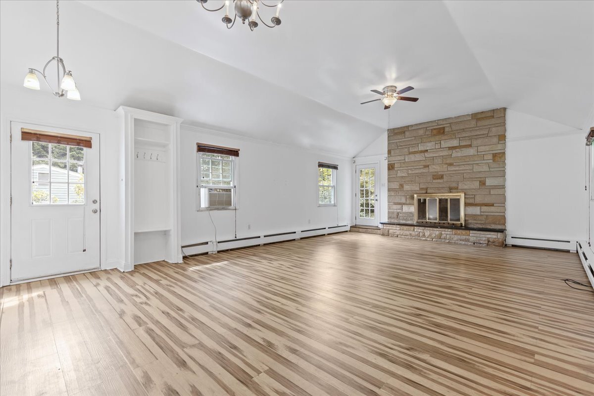 Building Photo - 116 Hickory Hill Ln