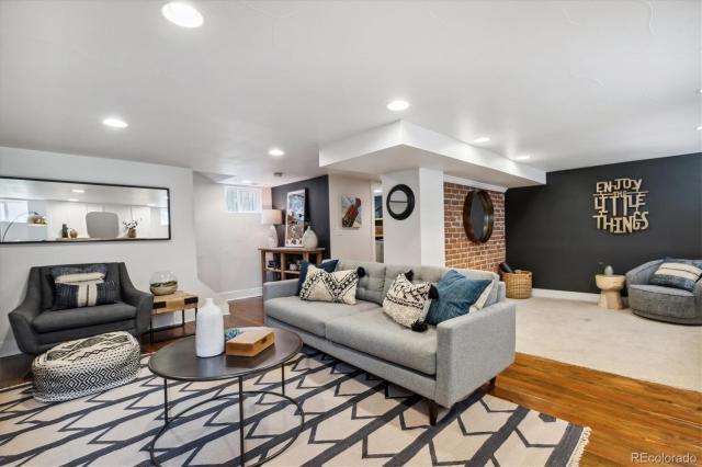 Building Photo - 3 bedroom in Denver CO 80207