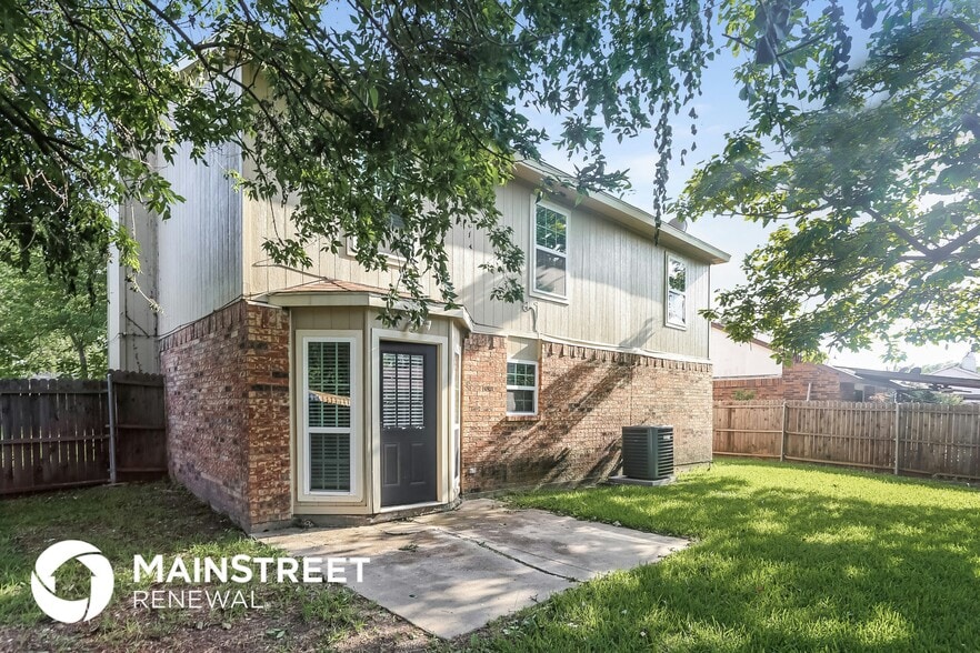 Building Photo - 702 Southridge Ct