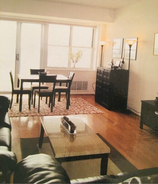 Building Photo - 2444 Madison Rd