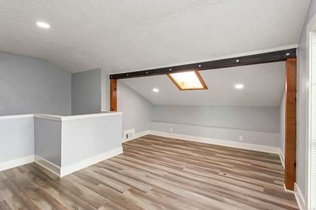 Building Photo - 2005 Portsmouth St