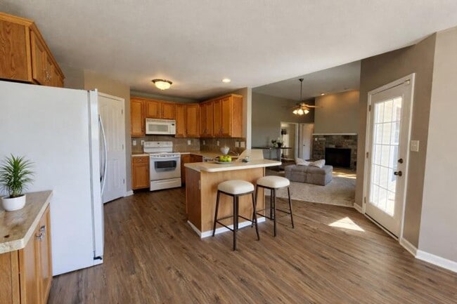 Building Photo - Your Next Home Sweet Home Awaits!