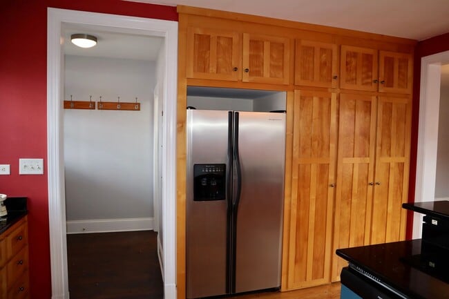 Building Photo - THIS IS THE ONE 2 Bedroom 2 Bath Condo in ...