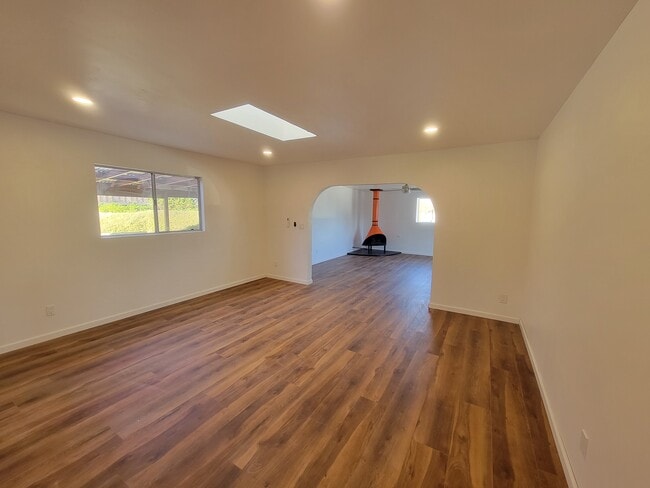 Building Photo - 5675 Marengo Ave