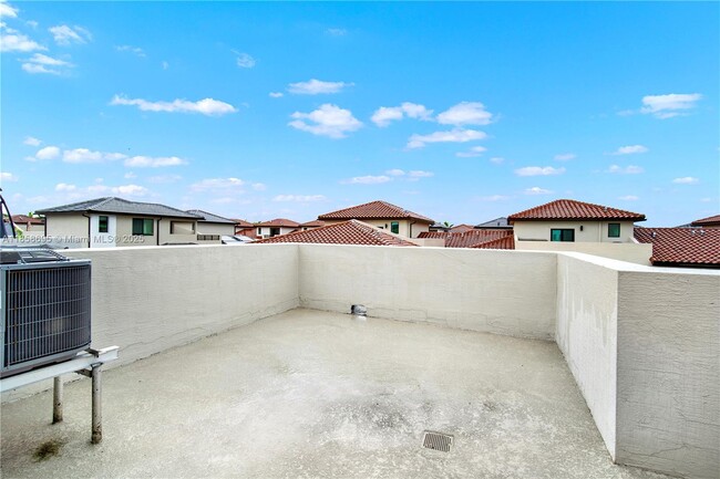 Building Photo - 4413 NW 83rd Path
