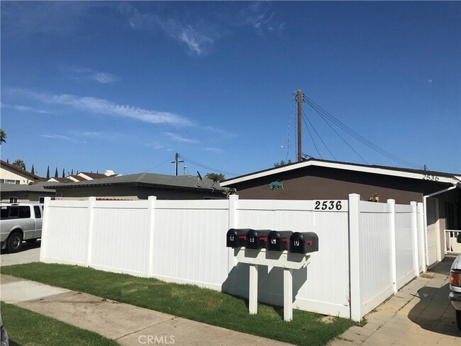 Building Photo - 2536 Orange Ave