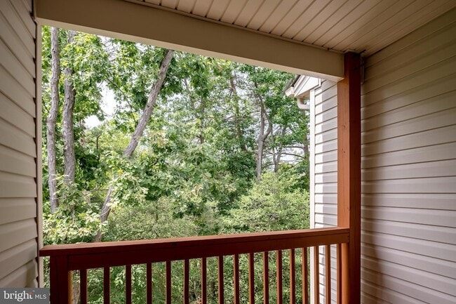 Building Photo - 7530 Stonehouse Run Dr