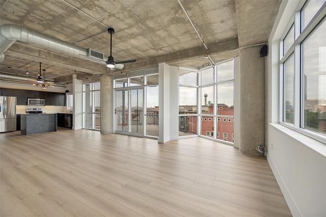 Building Photo - 1001 Belleview St